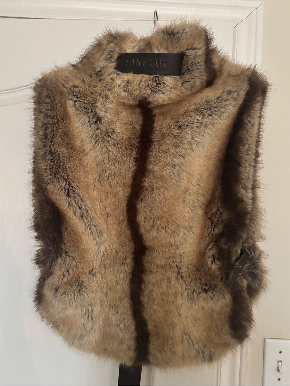 RUDSAK Women's Brown Faux Fur Vest